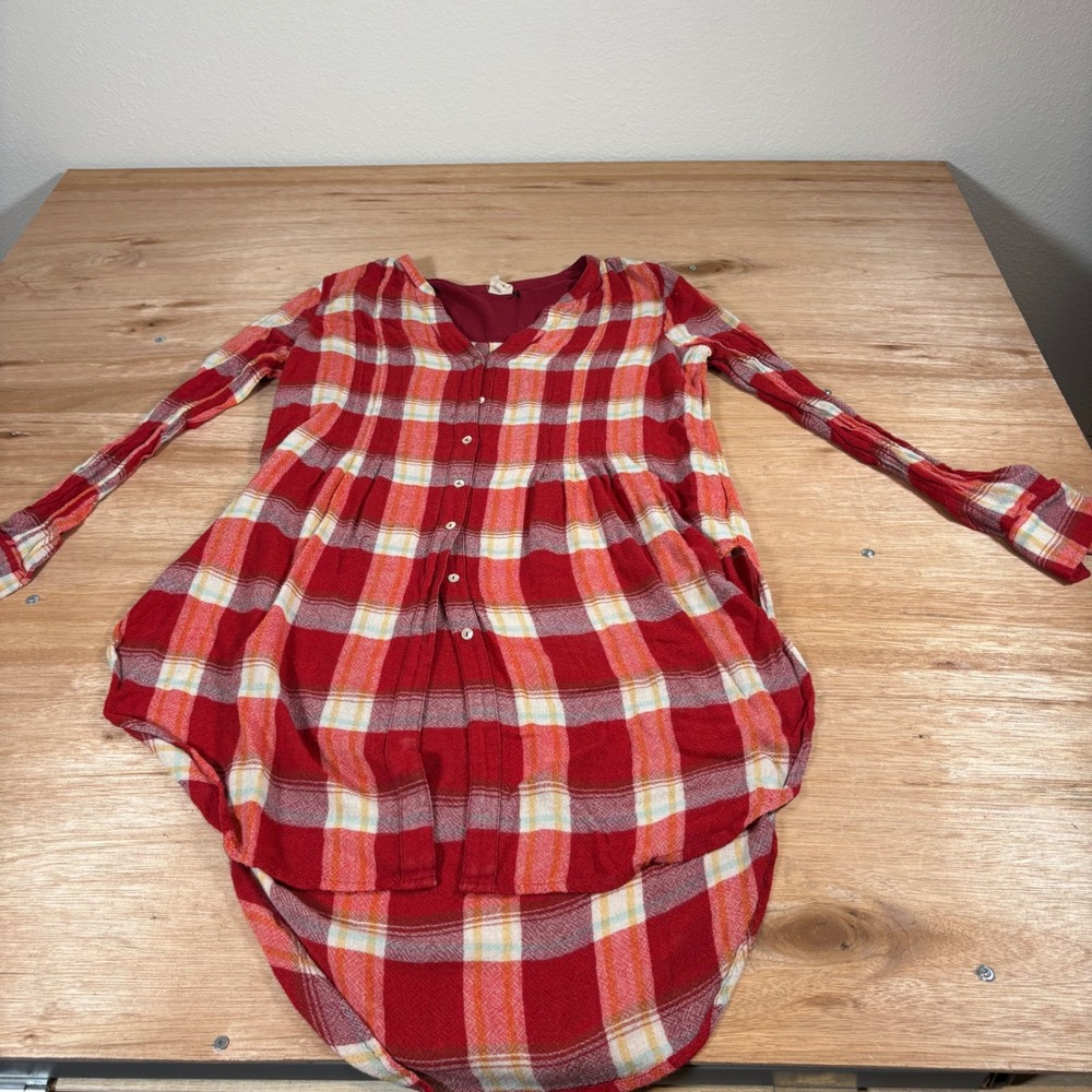 Akemi + Kin Anthropologie Red Plaid High Low Button Tunic Top Womens Size M